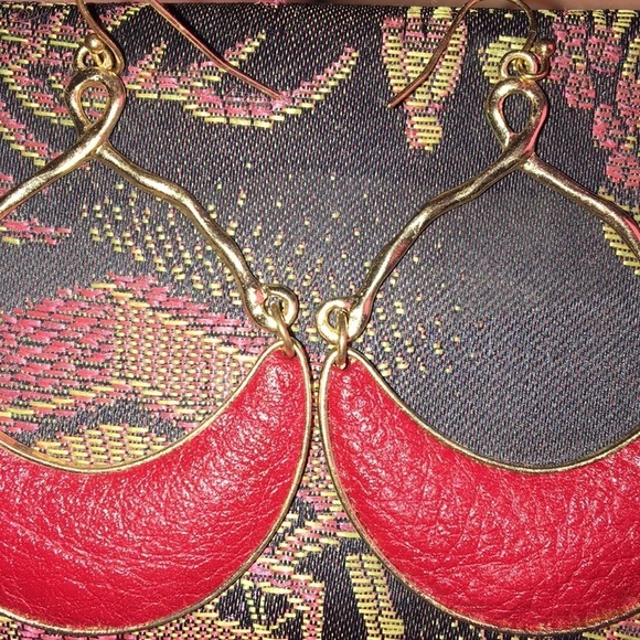 Jewelry - Fashion earrings